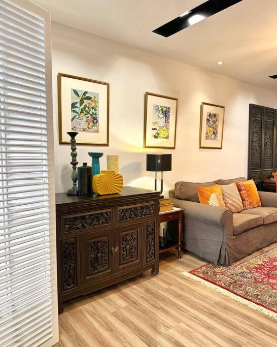 Central Bangkok, 5 Stars River View & Characteristic Decor Экстерьер фото